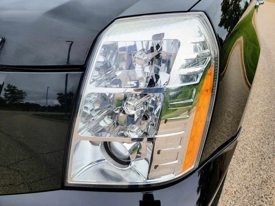 2009 Cadillac Escalade & EXT 3rd Gen - Image 11 of 31
