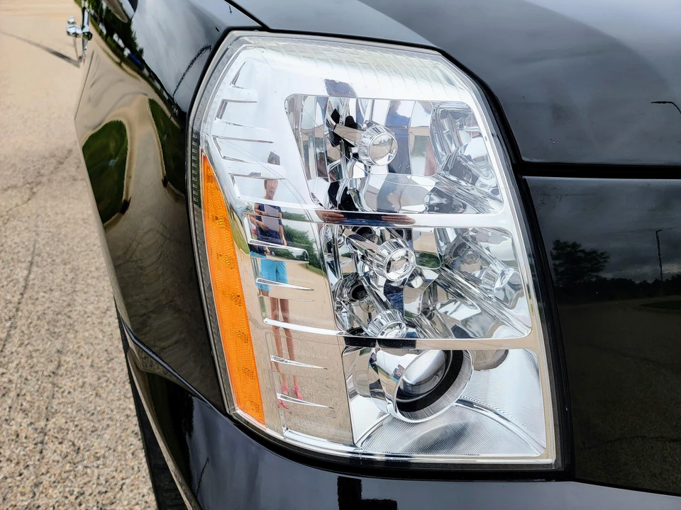 2009 Cadillac Escalade & EXT 3rd Gen - Image 10 of 31