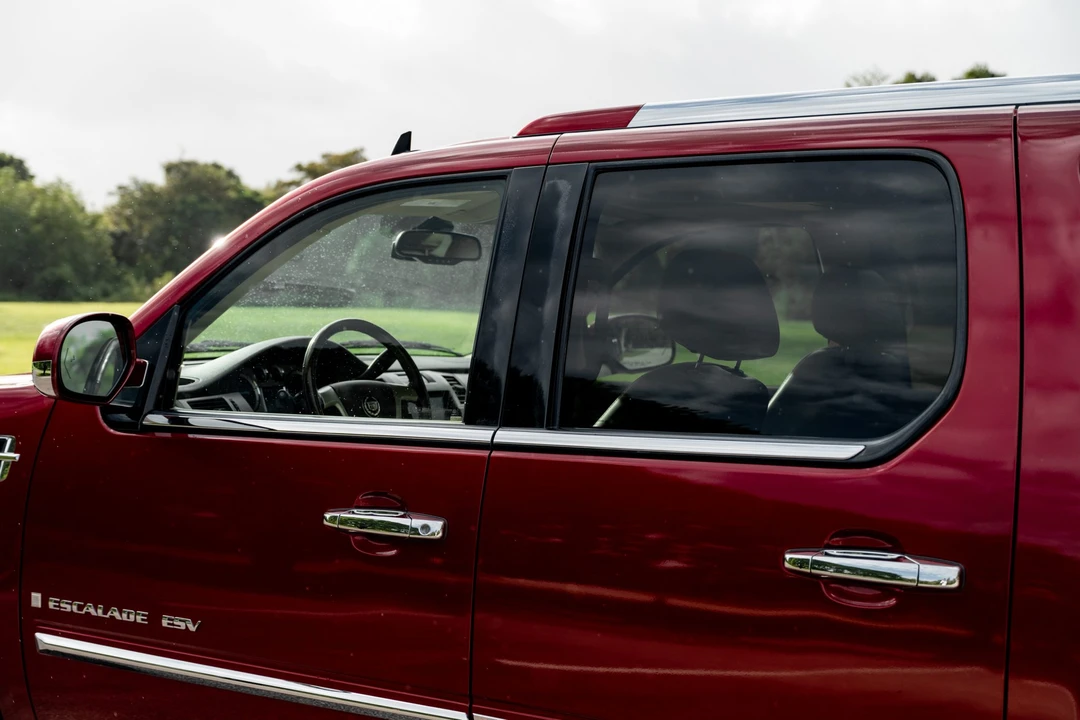 2009 Cadillac Escalade & EXT 3rd Gen - Image 15 of 31