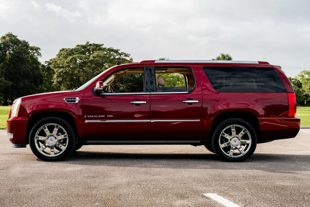 2009 Cadillac Escalade & EXT 3rd Gen - Image 9 of 31