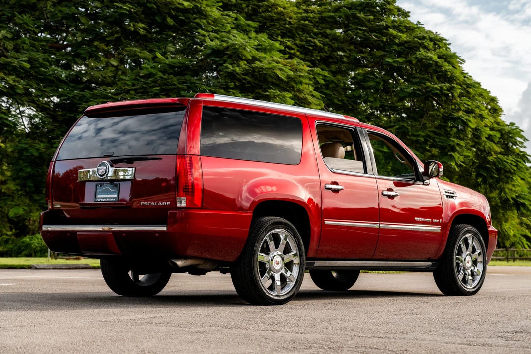 2009 Cadillac Escalade & EXT 3rd Gen - Image 6 of 31