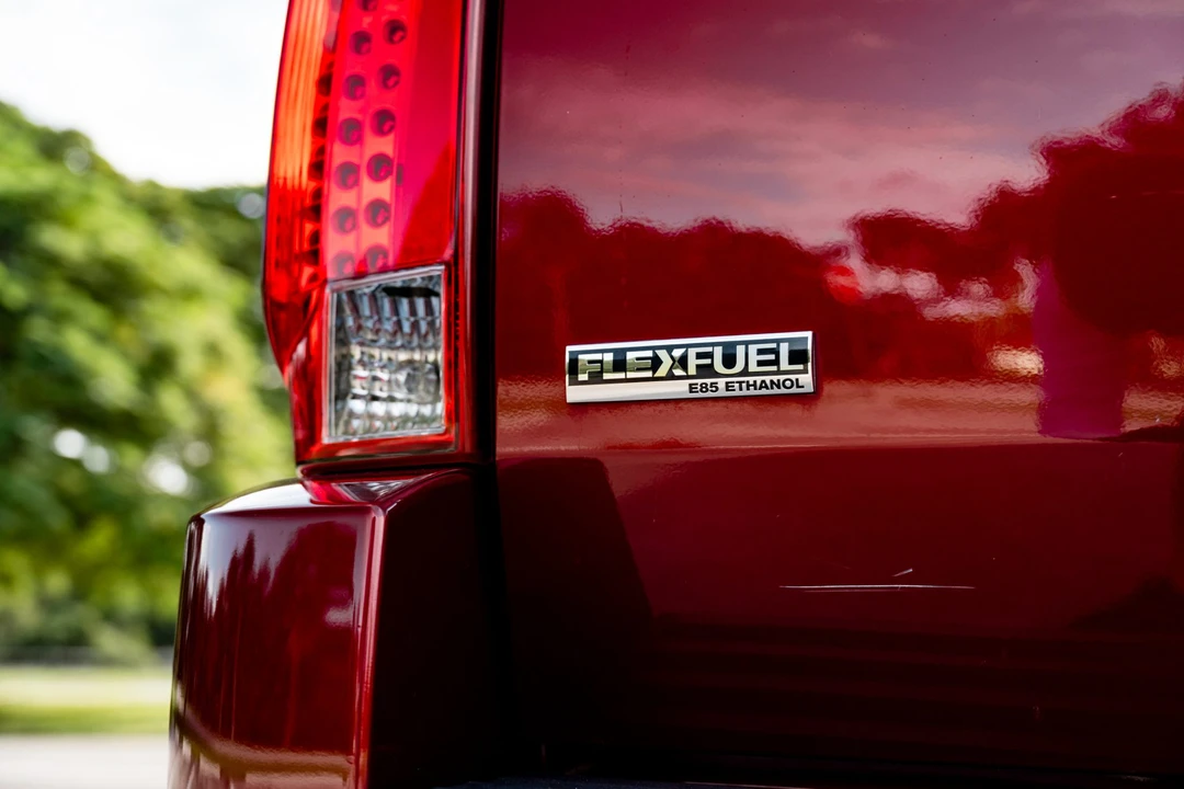 2009 Cadillac Escalade & EXT 3rd Gen - Image 17 of 31