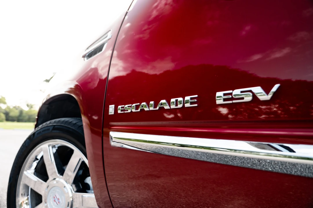 2009 Cadillac Escalade & EXT 3rd Gen - Image 12 of 31
