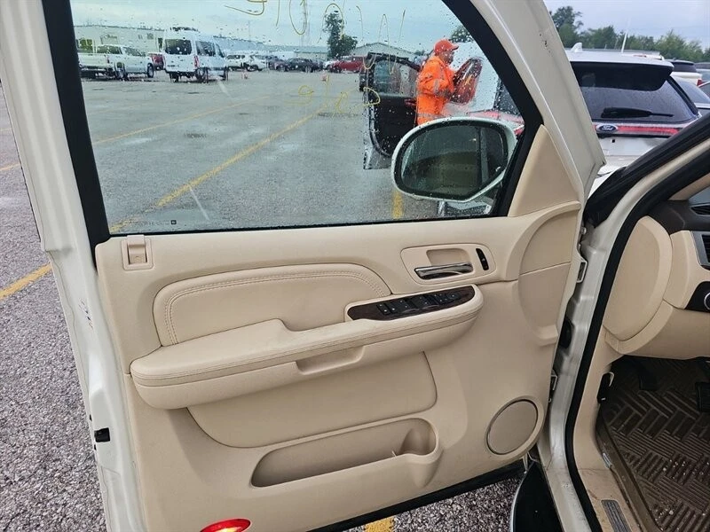 2009 Cadillac Escalade & EXT 3rd Gen - Image 20 of 21