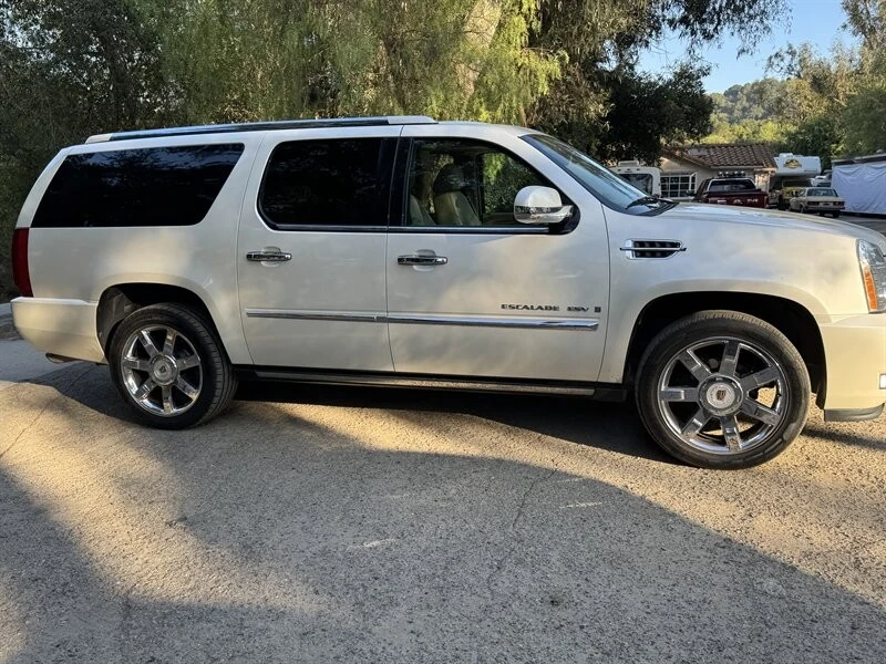 2009 Cadillac Escalade & EXT 3rd Gen - Image 18 of 21