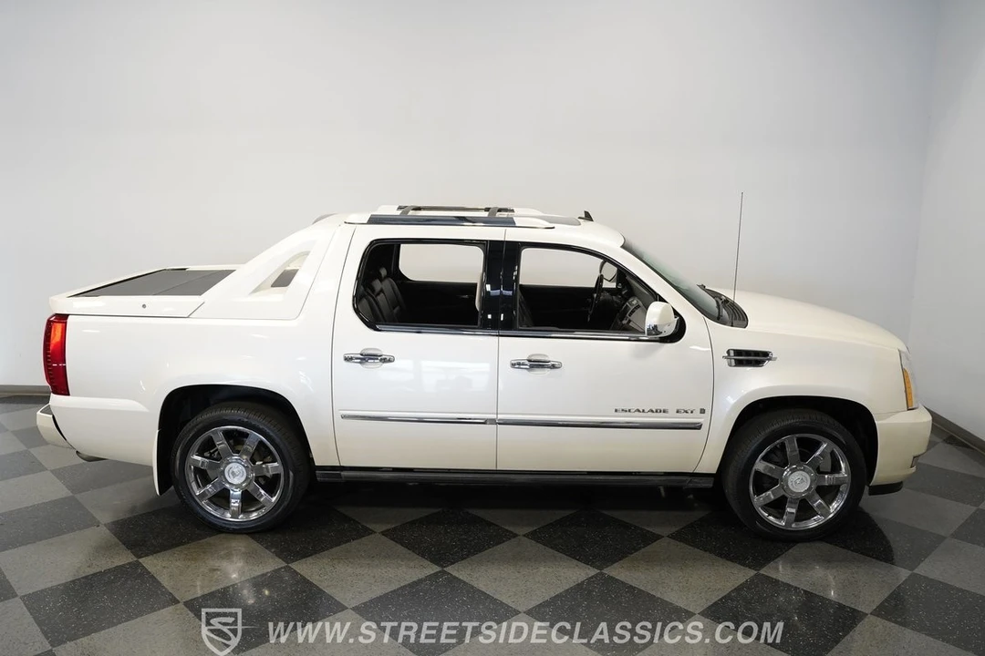 2009 Cadillac Escalade & EXT 3rd Gen - Image 19 of 21
