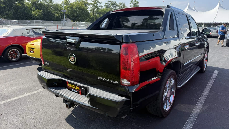 2009 Cadillac Escalade & EXT 3rd Gen - Image 2 of 9
