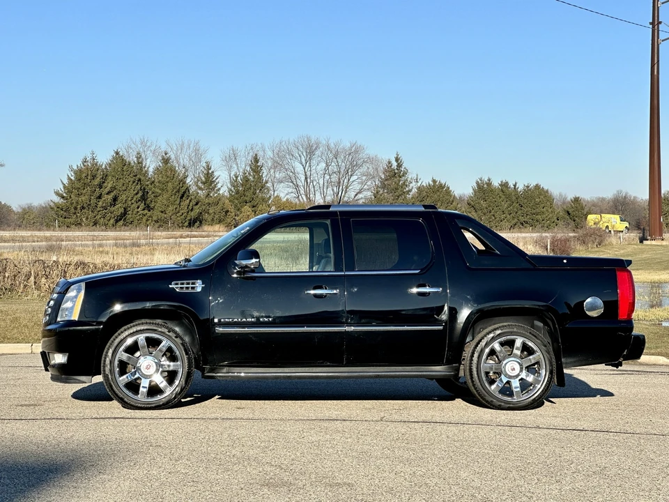 2009 Cadillac Escalade & EXT 3rd Gen - Image 7 of 31