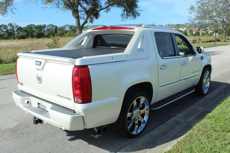 2009 Cadillac Escalade & EXT 3rd Gen - Image 7 of 20