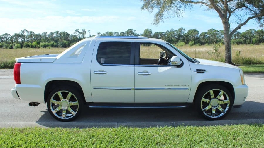 2009 Cadillac Escalade & EXT 3rd Gen - Image 6 of 20