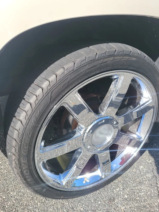 2009 Cadillac Escalade & EXT 3rd Gen - Image 13 of 15