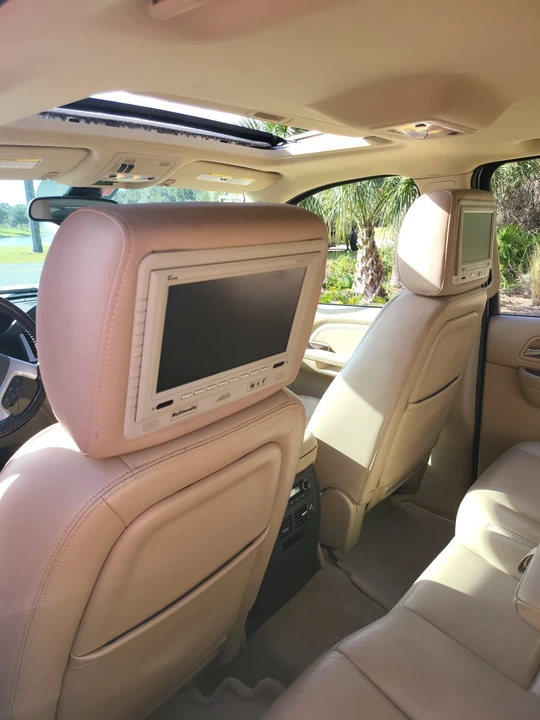 2009 Cadillac Escalade & EXT 3rd Gen - Image 12 of 15