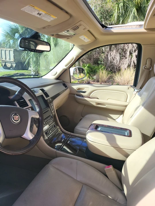 2009 Cadillac Escalade & EXT 3rd Gen - Image 14 of 15
