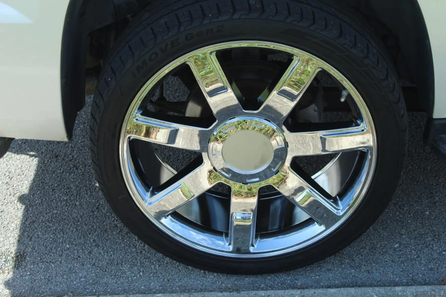 2009 Cadillac Escalade & EXT 3rd Gen - Image 11 of 20