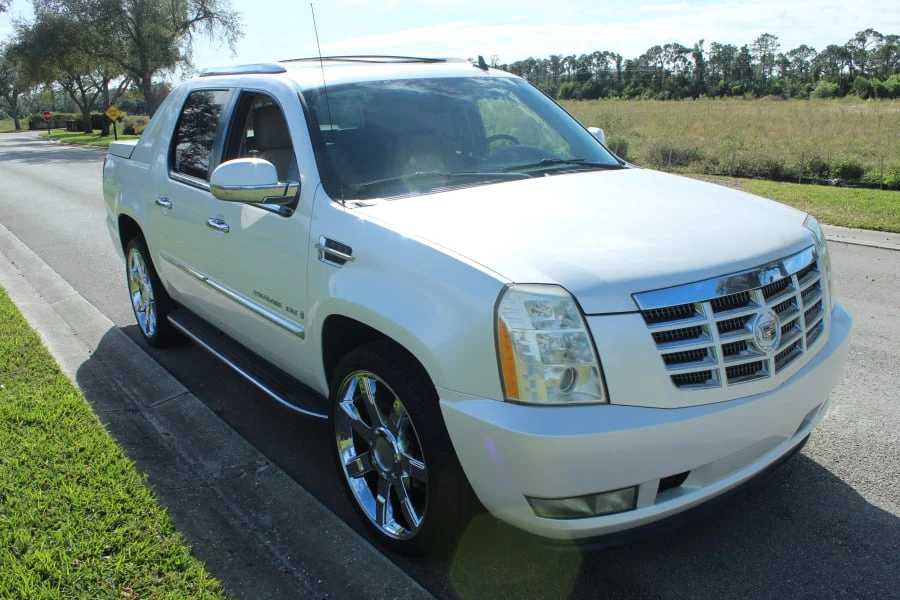 2009 Cadillac Escalade & EXT 3rd Gen - Image 8 of 20