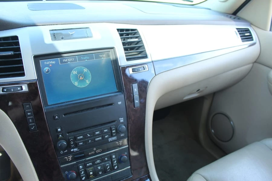 2009 Cadillac Escalade & EXT 3rd Gen - Image 14 of 20