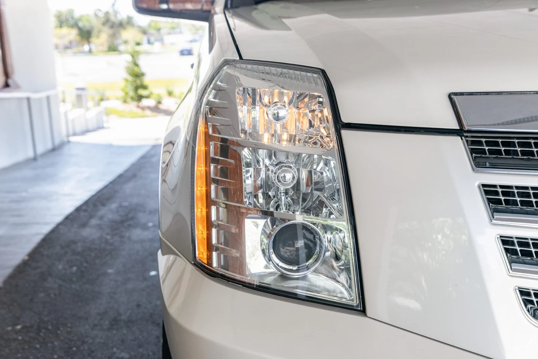 2009 Cadillac Escalade & EXT 3rd Gen - Image 15 of 31