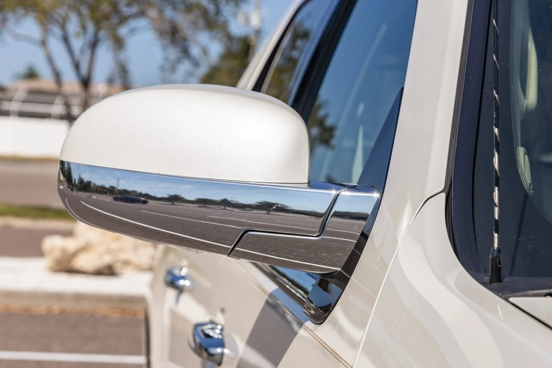 2009 Cadillac Escalade & EXT 3rd Gen - Image 29 of 31