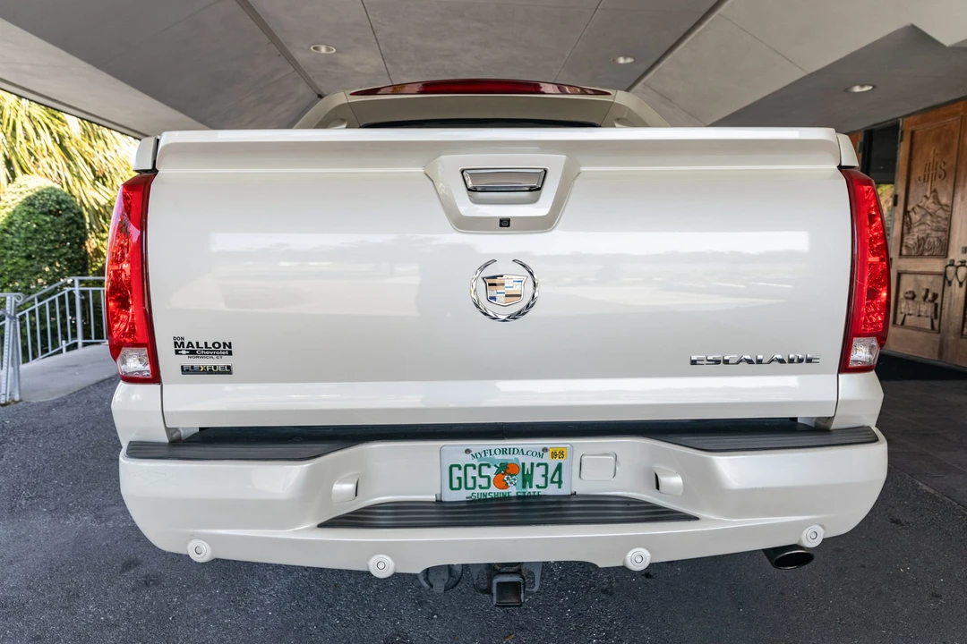 2009 Cadillac Escalade & EXT 3rd Gen - Image 8 of 31