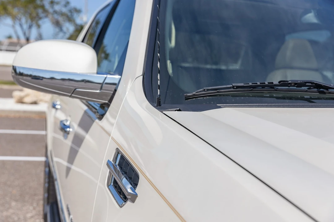 2009 Cadillac Escalade & EXT 3rd Gen - Image 28 of 31