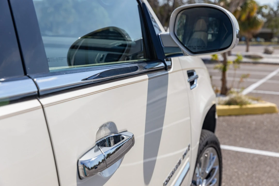 2009 Cadillac Escalade & EXT 3rd Gen - Image 30 of 31