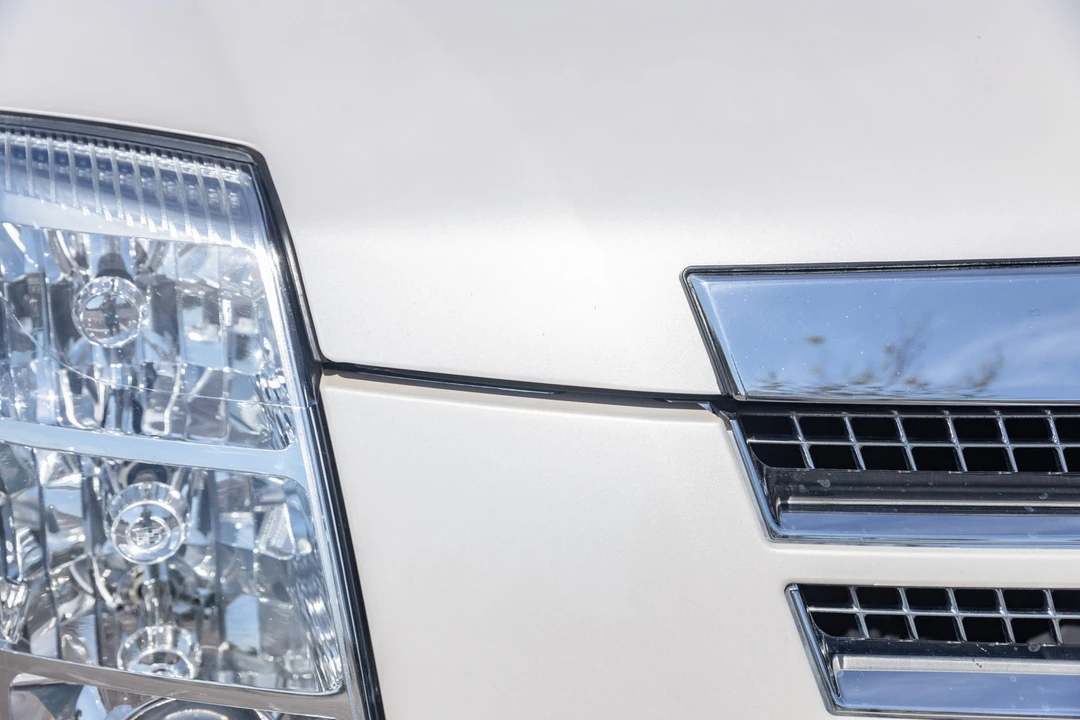 2009 Cadillac Escalade & EXT 3rd Gen - Image 17 of 31