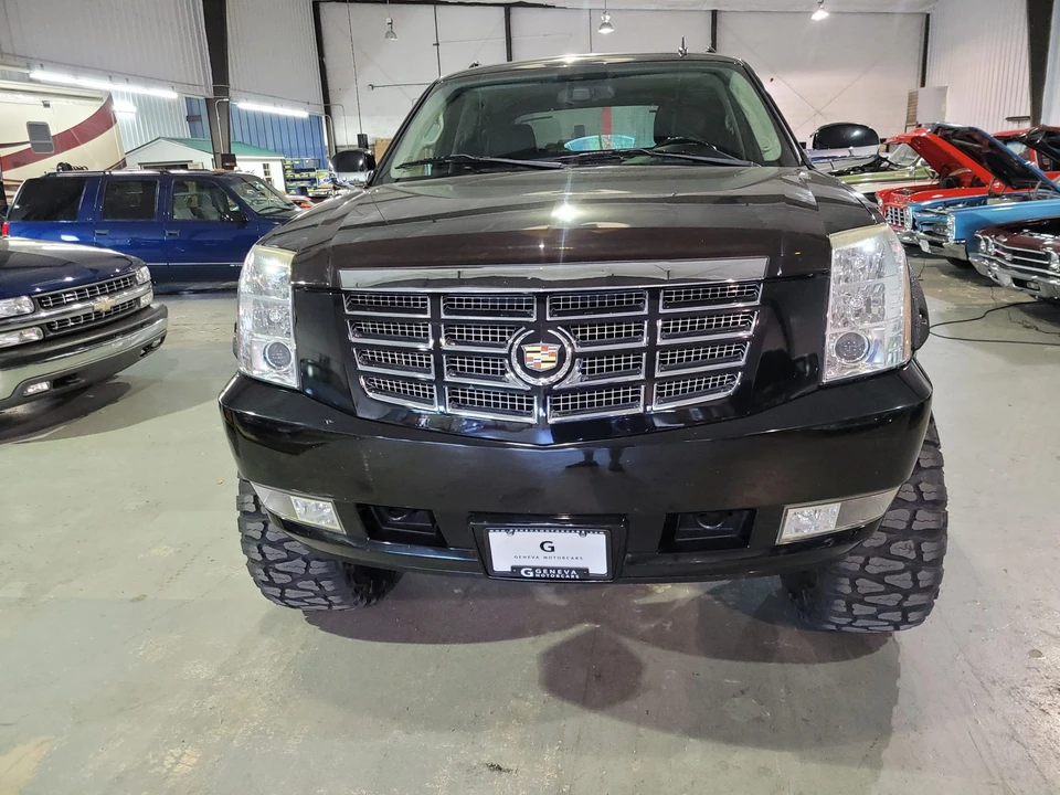 2009 Cadillac Escalade & EXT 3rd Gen - Image 16 of 31