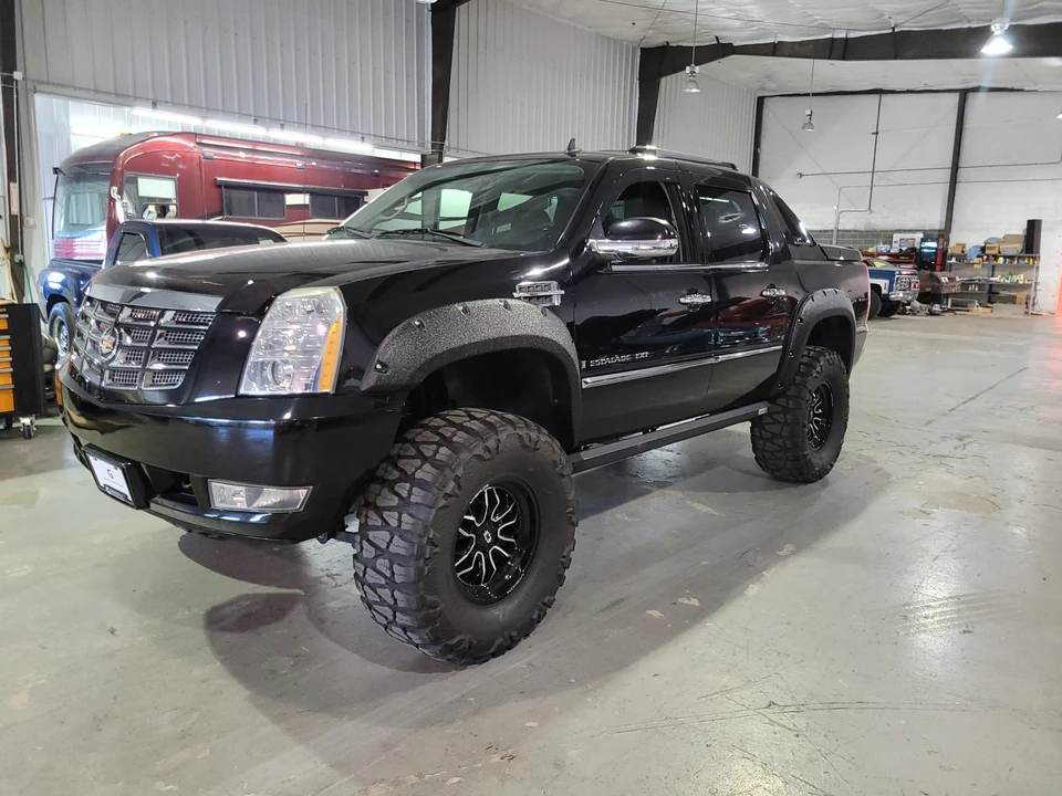 2009 Cadillac Escalade & EXT 3rd Gen - Image 15 of 31