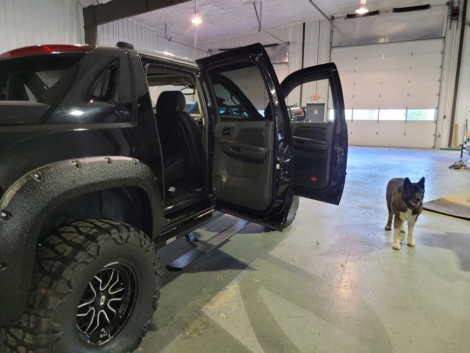 2009 Cadillac Escalade & EXT 3rd Gen - Image 26 of 31