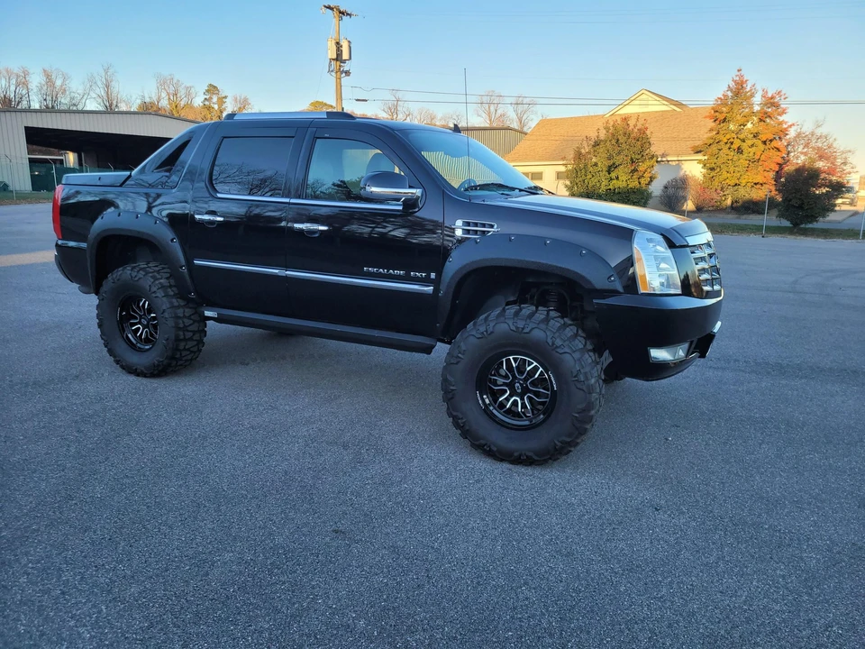 2009 Cadillac Escalade & EXT 3rd Gen - Image 6 of 31
