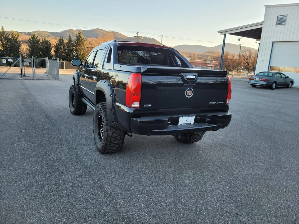 2009 Cadillac Escalade & EXT 3rd Gen - Image 11 of 31