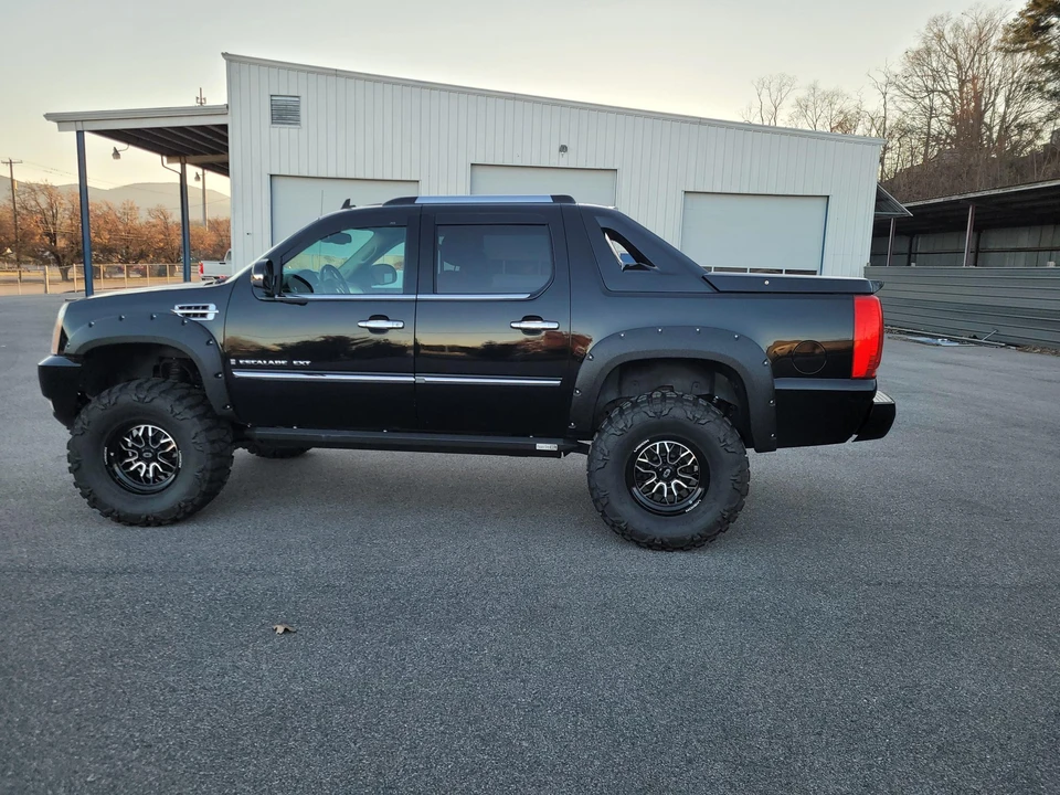 2009 Cadillac Escalade & EXT 3rd Gen - Image 13 of 31