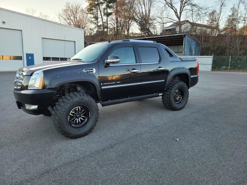 2009 Cadillac Escalade & EXT 3rd Gen - Image 14 of 31