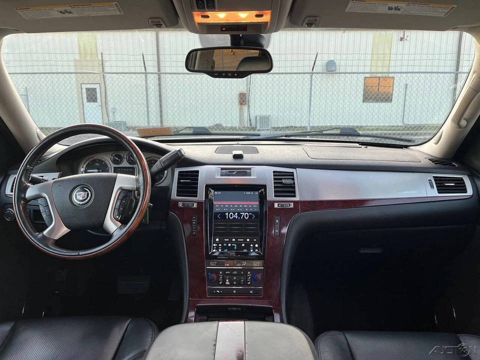2009 Cadillac Escalade & EXT 3rd Gen - Image 19 of 21