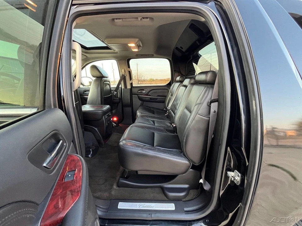 2009 Cadillac Escalade & EXT 3rd Gen - Image 15 of 21