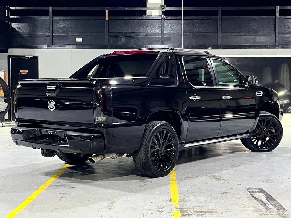 2009 Cadillac Escalade & EXT 3rd Gen - Image 11 of 21