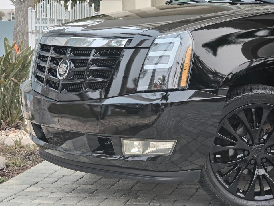 2009 Cadillac Escalade & EXT 3rd Gen - Image 4 of 21