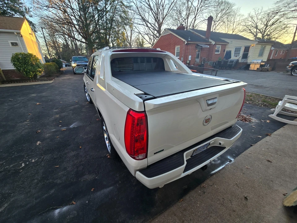 2009 Cadillac Escalade & EXT 3rd Gen - Image 3 of 6