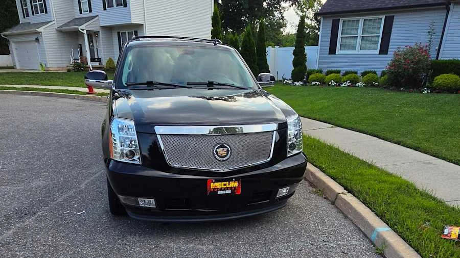 2009 Cadillac Escalade & EXT 3rd Gen - Image 3 of 12