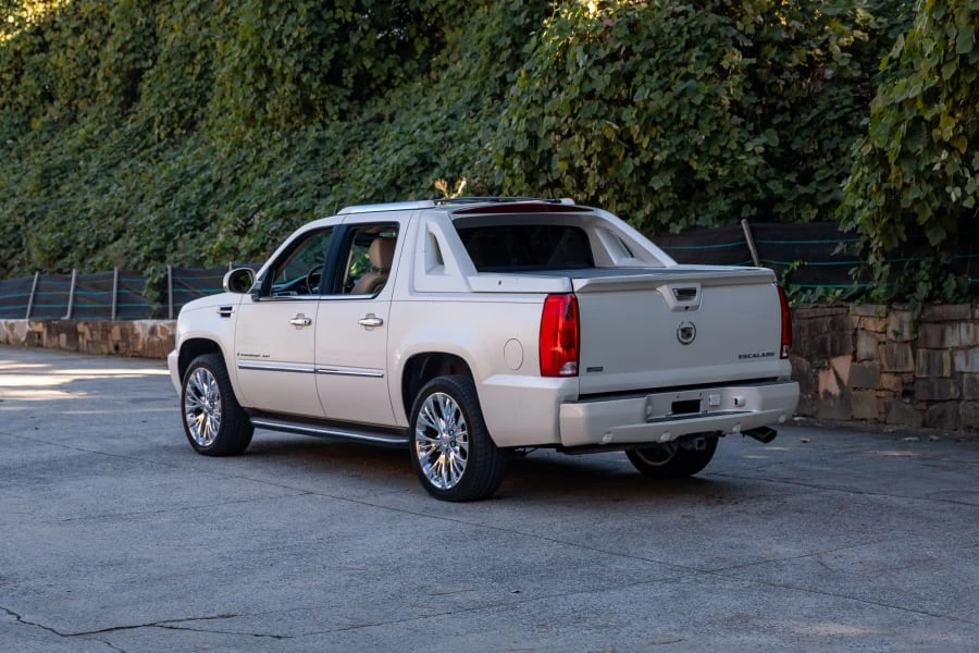 2009 Cadillac Escalade & EXT 3rd Gen - Image 13 of 31