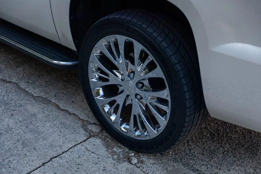 2009 Cadillac Escalade & EXT 3rd Gen - Image 9 of 31