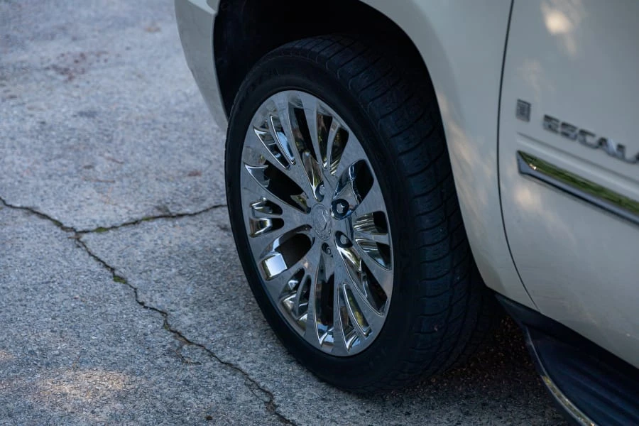2009 Cadillac Escalade & EXT 3rd Gen - Image 12 of 31