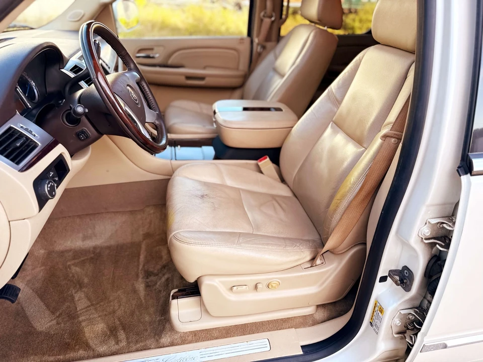 2009 Cadillac Escalade & EXT 3rd Gen - Image 18 of 21