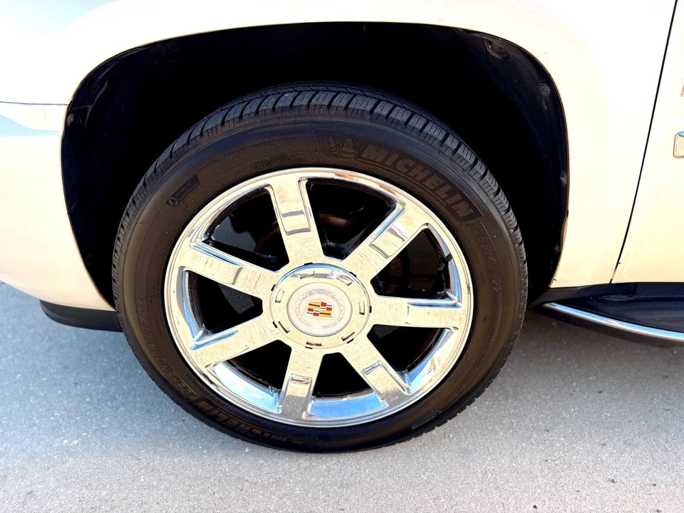 2009 Cadillac Escalade & EXT 3rd Gen - Image 13 of 21