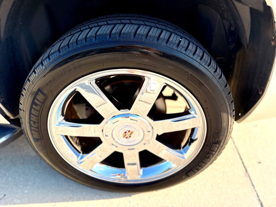 2009 Cadillac Escalade & EXT 3rd Gen - Image 16 of 21