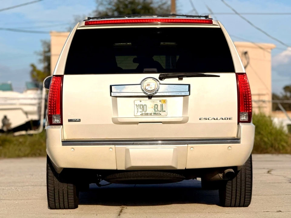 2009 Cadillac Escalade & EXT 3rd Gen - Image 6 of 21