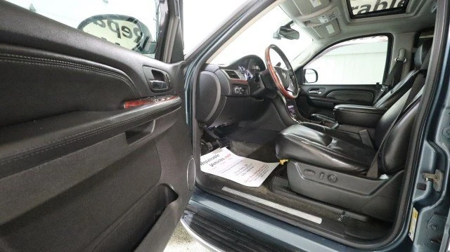 2009 Cadillac Escalade & EXT 3rd Gen - Image 9 of 20