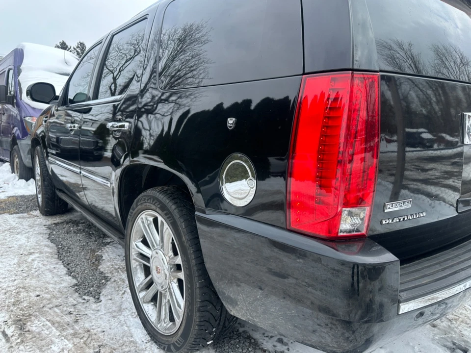 2009 Cadillac Escalade & EXT 3rd Gen - Image 3 of 3
