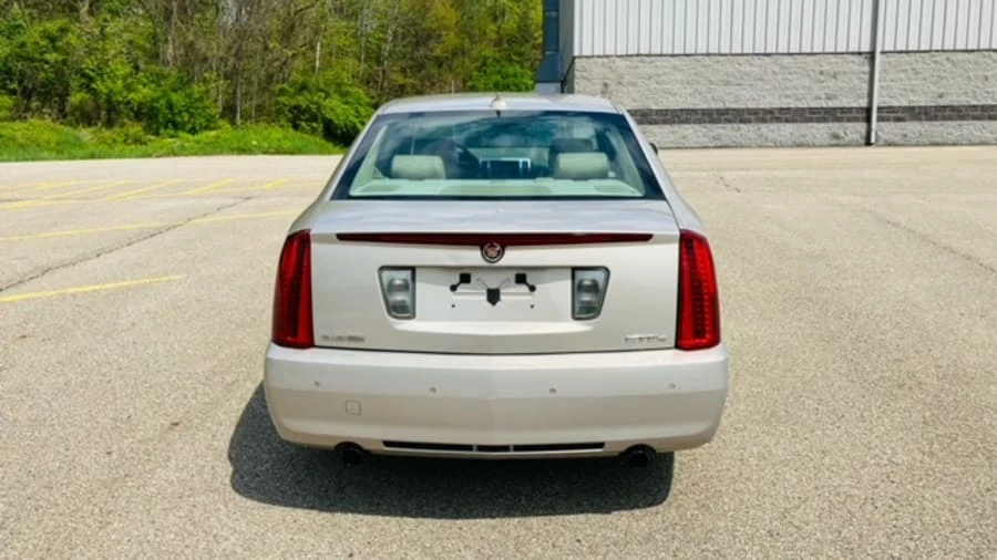 2009 Cadillac STS - Image 6 of 8