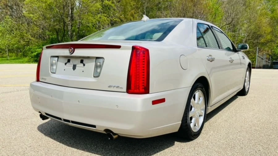 2009 Cadillac STS - Image 3 of 8